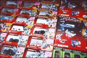 The sales tables were loaded with still-boxed circa 1985 transformers, going for the paltry sum of about $300 each.